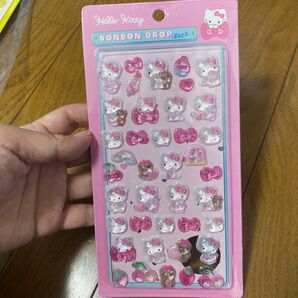 ハローキティ ピンク ボンボンドロップシール 防水ステッカー 立体シール 硬いタイプ