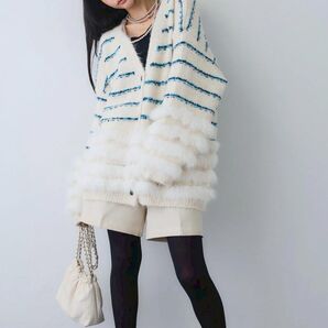 フェザーライン配色シャギーニットカーディガン オフホワイト