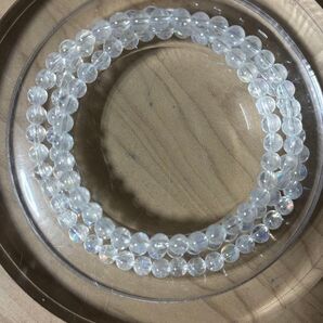 ムーンストーン3連高品質ブレスレット鑑定書付き今日お値下げ中