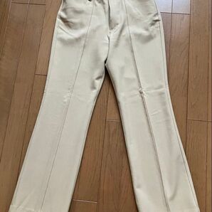 スラックス ベージュ