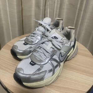 NIKE V2RUN 23.5cm
