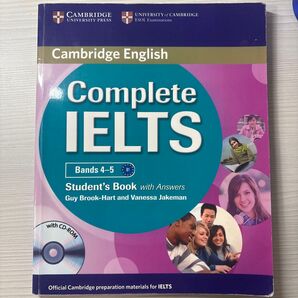 Complete IELTS Bands 4? 5 Students Book with Answers with CD-ROM