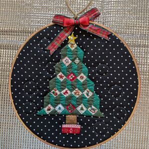 クリスマスツリー タペストリー キルト 刺繍枠飾り 壁掛け ハンドメイド