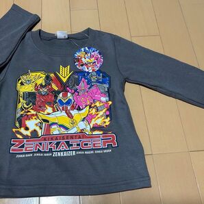 【未使用タグ付き】機界戦隊ゼンカイジャー 長袖トレーナー ダークグレー 100cm 男の子 裏起毛あり