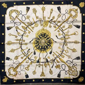 エルメス HERMES スカーフ 鍵柄 シルク100 訳あり