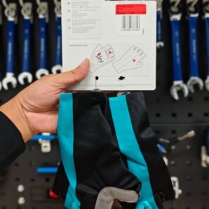 【新品】カステリ AERO RACE GLOVE Sky チームモデル Lサイズ