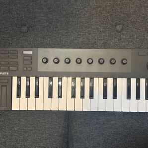 Native INSTRUMENTS KOMPLETE KONTROL M32