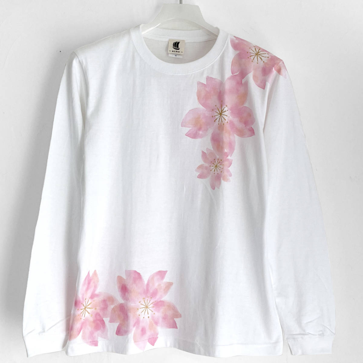 Sakura pattern T-shirt, white, S size, hand-painted long-sleeved T-shirt, ribbed sleeves, long T-shirt, floral pattern, Japanese pattern, pink, T-shirt, long sleeve, S size