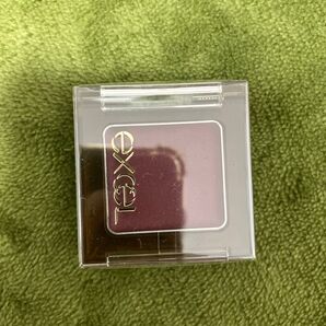 excel アイシャドウ IC07 カシスシロップ