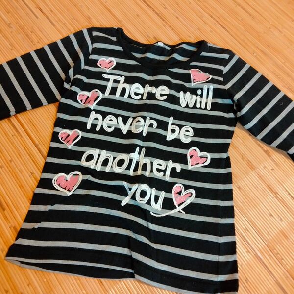 長袖Tシャツ 長袖カットソー ロンT ボーダー 黒×灰色 ブラック×グレー 女の子 ハート柄 かわいい 薄手 綿混 130