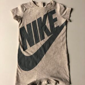 乳児用ナイキシャツ、 赤ちゃん用ヘルメット