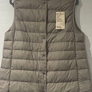 無印良品ノーカラーダウンベスト