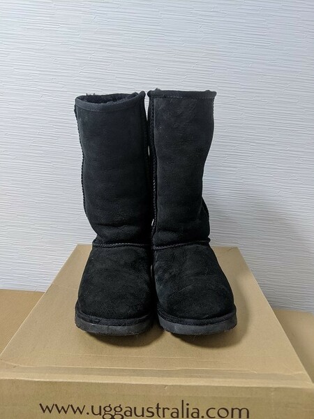 【送料無料】Ａ190　ＵＧＧ アグ サイズＵＳ7　24㎝ CLASSIC TALL 黒　ＢＬＡＣＫ　リアルムートン　シープスキン　ブーツ