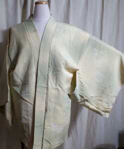 【着物・帯】羽織 イエローとうすいグリーンの斑入り 蝶模様 着物リメイク アンティーク着物