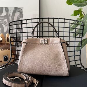 【パイソン×セレリア】 FENDI ピーカブー ミニ ピンクベージュ ショルダー