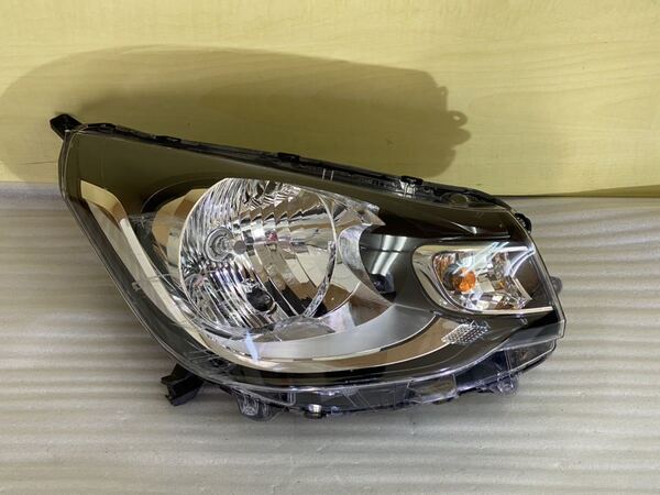 B11W ekワゴン 右ヘッドライト STANLEY W1046#3238