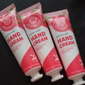 ⑥【新品】ハンドクリーム 3点セット (ラズベリー)