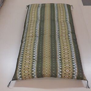 手作り長座布団 お昼寝ふとん 使い方いろいろ サイズ約60×120cm厚さ約10cm 綿混わた約2kg入り 高級綿座布団生地使用