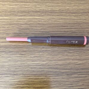 エクセル クリームオンフィットシャドウGF02