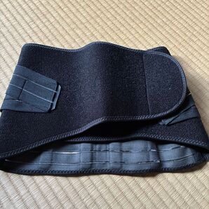 腰痛サポーター