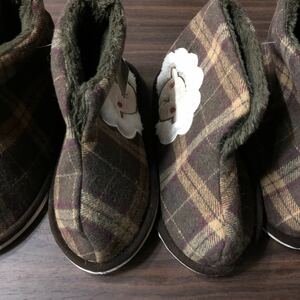  woman boots slippers inside boa 5 pair 1500 jpy 