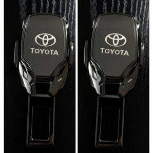 トヨタTOYOTAシートベルト延長エクステンダー バックル エンブレムハリアー/ヤリスクロス/ヴェルファイア プリウス スープラ