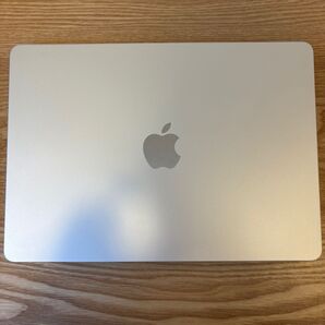 MacBook Air M2 16GB 256GB 13.6インチ バッテリー100%
