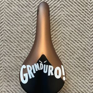 ファブリック サドル