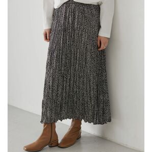 丈違いランダムプリーツスカート