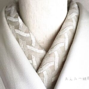 綿の刺繍半衿 利休白茶