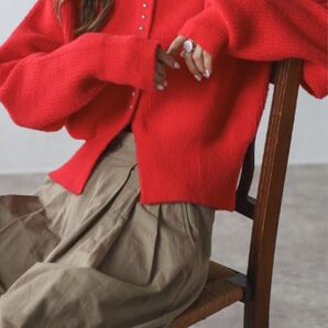 ボンジュールサガン スリットヘムフェザーカーディガン レッド ニットカーディガン FREE カーディガン オレンジ