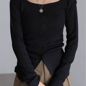 ボンジュールサガン ボートネックシャイニーリブカーディガン ブラック FREE ブラック 長袖ニット