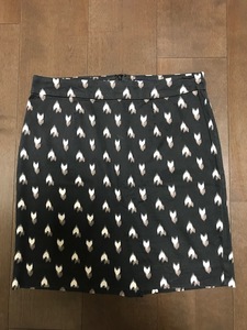 [ not yet have on ]Gap skirt size 2