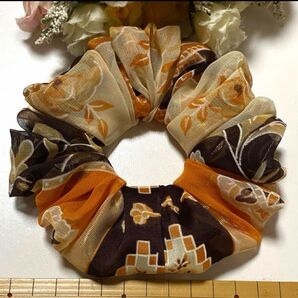 ハンドメイドシュシュ☆花柄ブラウン