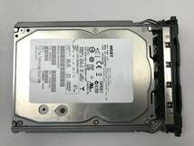 【中古パーツ】 HGST HUS156030VLS600 3.5インチ 1.5K SAS ハードディスク マウンタ付き 300GB HDD 正常/健康品 ■SAS-165_画像1