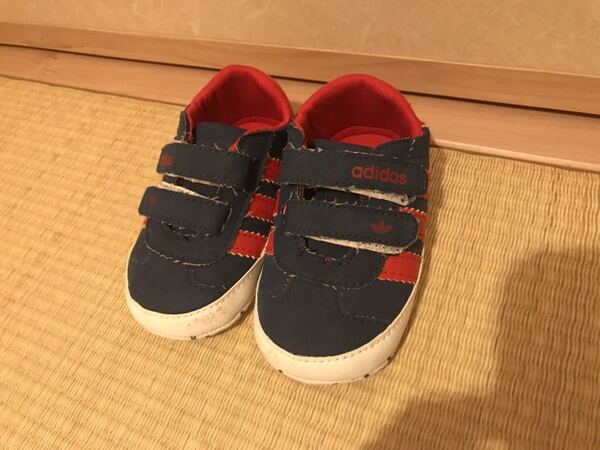 中古 adidas ベビー用 ファーストシューズ プレシューズ 13.0センチ 男の子 ベビーシューズ 室内