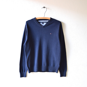 【送料無料】トミーヒルフィガー Vネック セーター 薄手 コットンニット メンズXS 紺色 TOMMY HILFIGER CH0316