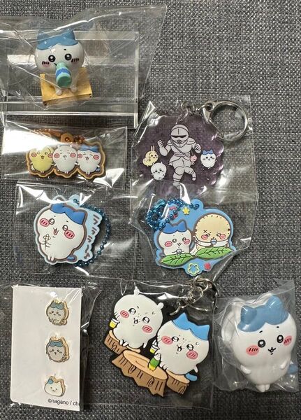 ちいかわ アクリルキーホルダー しまむら ピアス ぷっくりラバマスグミ ラバーストラップ はさむんです。 びっくらたまご ハチワレ