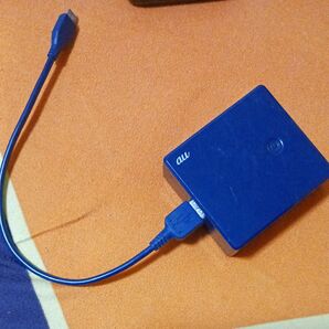 au 充電器 モバイルバッテリー USBケーブル付き ブルー
