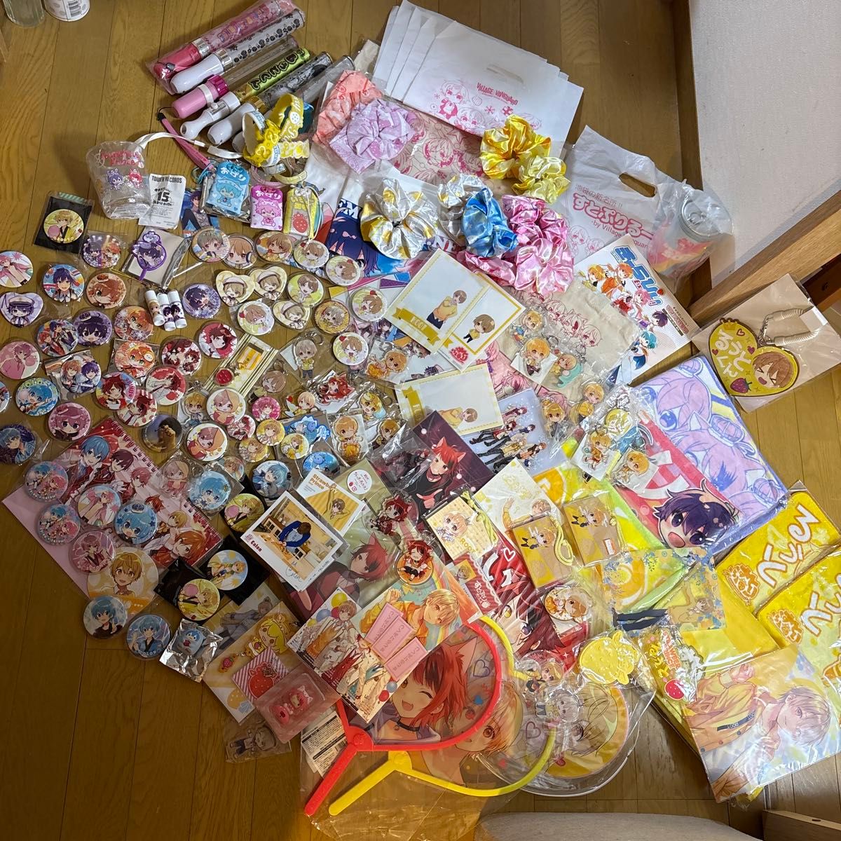 すとぷり グッズ まとめ売り 缶バッジ アクキー シュシュ ぬいぐるみ