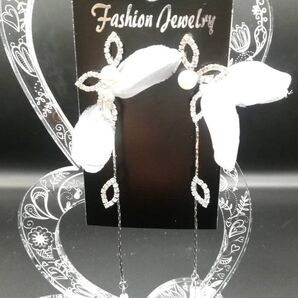 ラインストーン フェザー パール ピアス イヤリング ホワイト