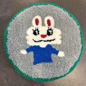 【NEW】オリジナル うさぎ タフティング チェアマット ハンドメイド 雑貨
