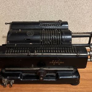 タイガー 手廻し計算機 卓上計算機 アンティーク レトロ 黒 虎マーク