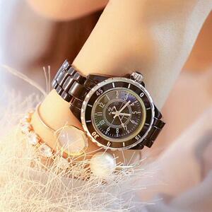 カジュアルクォーツ時計ダイヤルストラップ腕時計女性のドレス時計