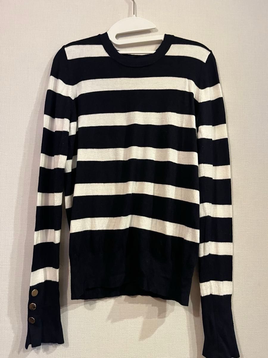 ZARA 飾り袖ボタン付きボーダーニット 黒/白【US S】