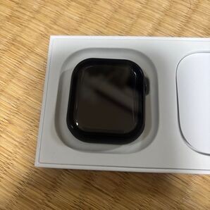 Apple Watch Series 11 GPS 42mm ジェットブラックアルミニウムケースとブラックスポーツバンド S/M