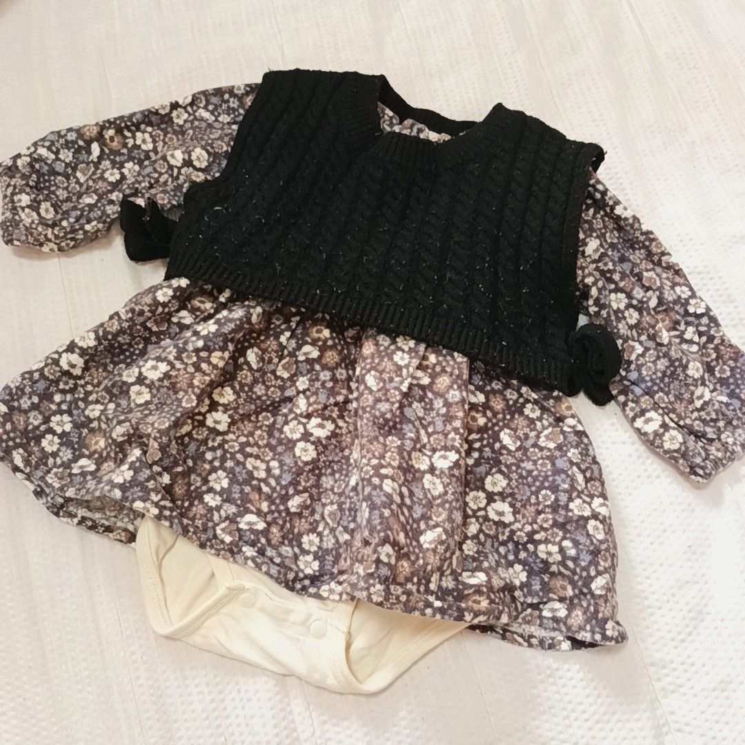 プティマイン 花柄ワンピース&ニットベスト 2点セット 総柄 ロンパース petit main 女の子