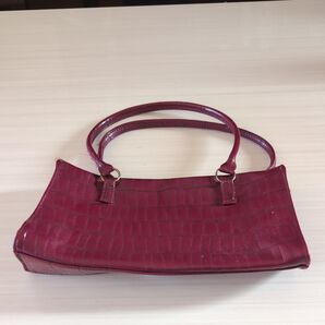 クロコ型押し ハンドバッグ ワインレッド