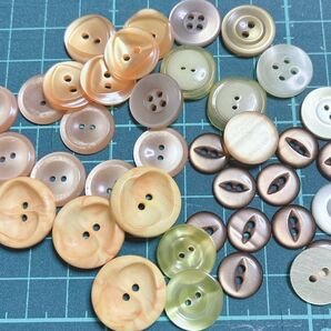 ヴィンテージ ボタン 39個 黄色 オレンジ 茶 ブラウン 猫目ボタン