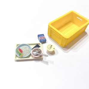 【匿名配送】 牛乳ケースと手巻き寿司の日 メガハウス ミニチュア 給食天国 学校